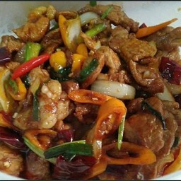 ผัดพริกเผาราดข้าว