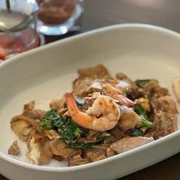 GLAM Stir-Fried Soy Noodles - Smoky, Savory & Comforting