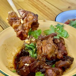 หมูบะเต๊ง