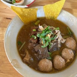 ร้านโคขุน ก๋วยเตี๋ยวเรือสิงหนคร
