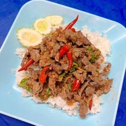 ข้าวพริกแกงเนื้อ