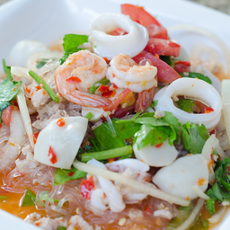 ยำวุ้นเส้นรวมมิตร