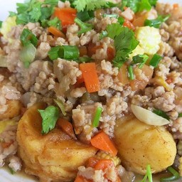 ผัดเต๋าหู้ไข่ทรงเครื่อง