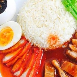 ข้าวหมูแดงหมูกรอบ