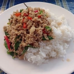 ข้าวกระเพรา.หมูสับ (พิเศษ)