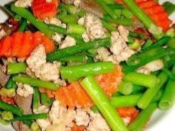 ข้าวผัดดอกหอม