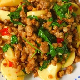 ข้าวกระเพราเค๋าหู้ไข่