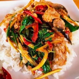 ผัดฉ่าหมูราดข้าว