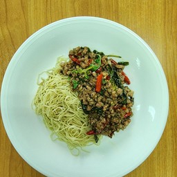 บะหมี่กระเพราหมูสับ
