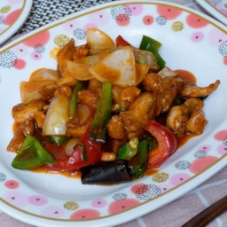 ไก่ผัดเม็ดมะม่วง