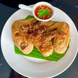 ปีกไก่ทอดน้ำปลา