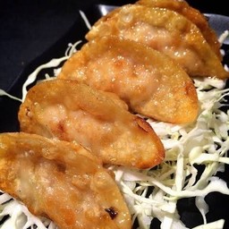 เกี๊ยวซ่าไก่ทอด