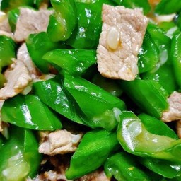 ข้าวผัดบวบ