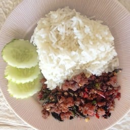 กะเพราพริกแห้ง