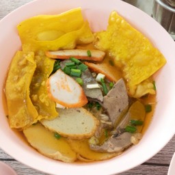 เล็กก๋วยเตี๋ยวหมู ( ธรรมดา )
