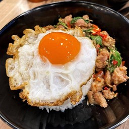 กระเพราไก่