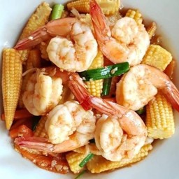 ข้าวผัดข้าวโพดอ่อน