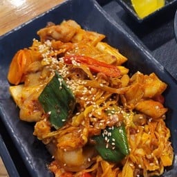 ผัดกิมจิหมูสามชั้น