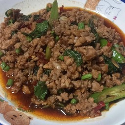 กะเพราห่อ 1