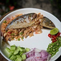 ข้าวขยำปลาทู