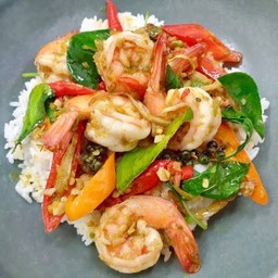 ผัดฉ่ากุ้งราดข้าว