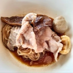 ก๋วยเตี๋ยวแห้งเนื้อ