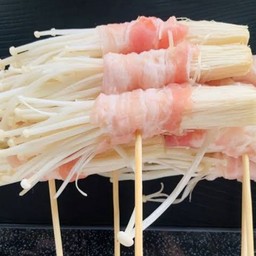 เบคอนพันเห็ดเข็มทอง