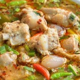 ต้มเเซ่บหมู