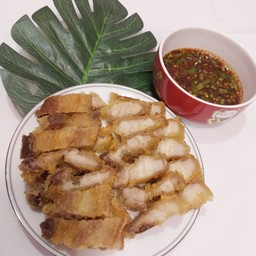 ครัวบ้านก้อยสาย4 หมูทอด อาหารตามสั่ง