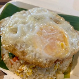 ข้าวผัดกุ้ง ฟรีไข่ดาว