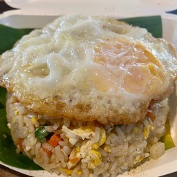 ข้าวผัดมังสวิรัติ ไข่ ฟรีไข่ดาว