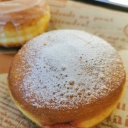 โดนัทไส้แยมสตรอวเบอร์รี่โฮมเมด