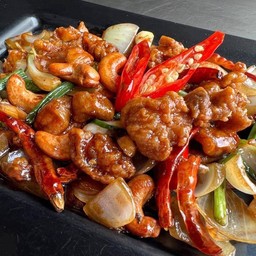 ไก่ผัดเม็ดมะม่วง