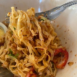 ก๋วยเตี๋ยวต้มยำหมูแดง