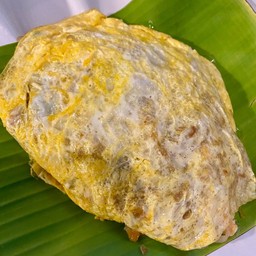 ผัดไทยหมูสับ ห่อไข่