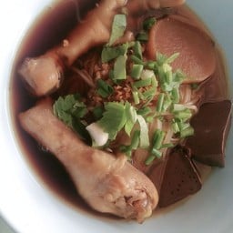 เพ็ญศรี ก๋วยเตี๋ยวไก่มะระ