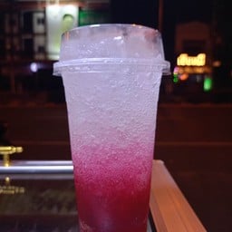 เดอะเบสท์ น้ำปั่น&ลูกชิ้นทอด