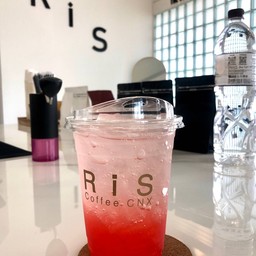 สตรอเบอร์รี่ โซดา