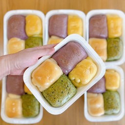 ขนมปังเนยสด  (Signature Menu)