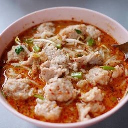 เตี๋ยวต้มยำหมูเด้ง