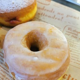 โดนัทบริออช เกลซน้ำตาลไอซิ่ง