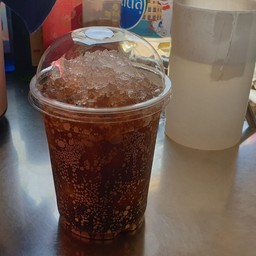 โค้กใส่แก้ว