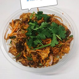 ข้าวยำหมูกรอบ