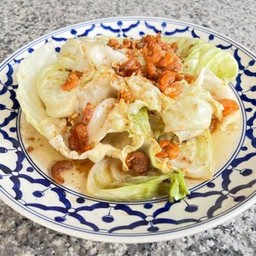 กะหล่ำทอดน้ำปลา  ကလံ ဖက်နမ့်ပါ