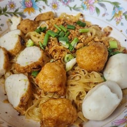 ก๋วยเตี๋ยวลูกชิ้นปลาเยาวราช ลูกนายโส่ย ดอนเมือง