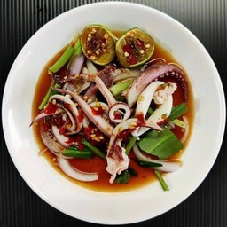 ยำปลาหมึก