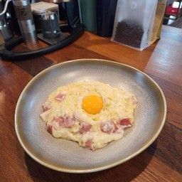 สปาเกตตี้ซอสคาโบนาร่า