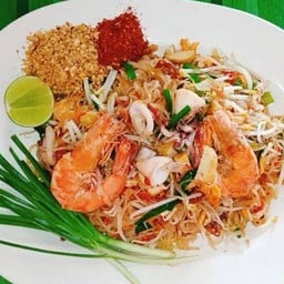 เดือนเพ็ญผัดไทยหอยทอด#ก๋วยเตี๋ยวแช้มป์ สาขา6