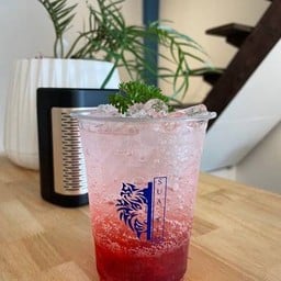 สตอเบอรี่โซดา