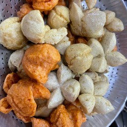 ลูกชิ้นทอดคุณปู่ ห้วยใหญ่ ชลบุรี